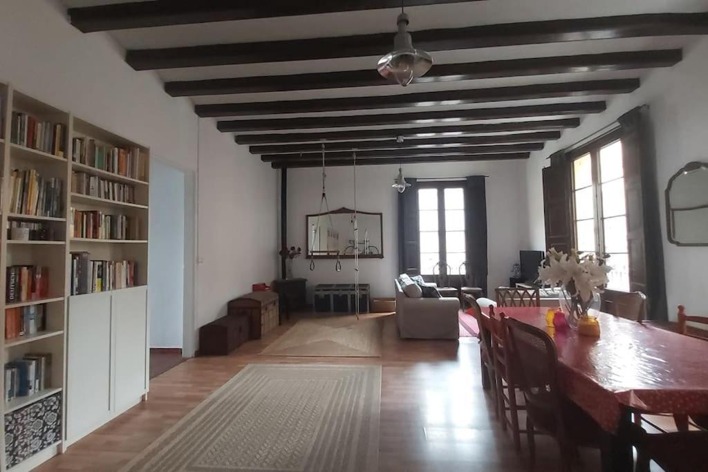 Small Room In Sants With Huge Terrace برشلونة المظهر الخارجي الصورة