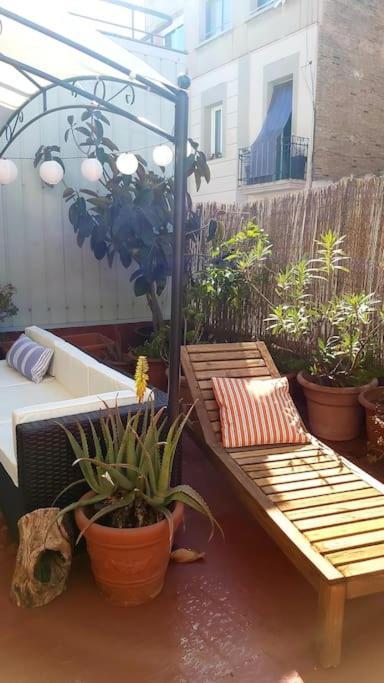 Small Room In Sants With Huge Terrace برشلونة المظهر الخارجي الصورة