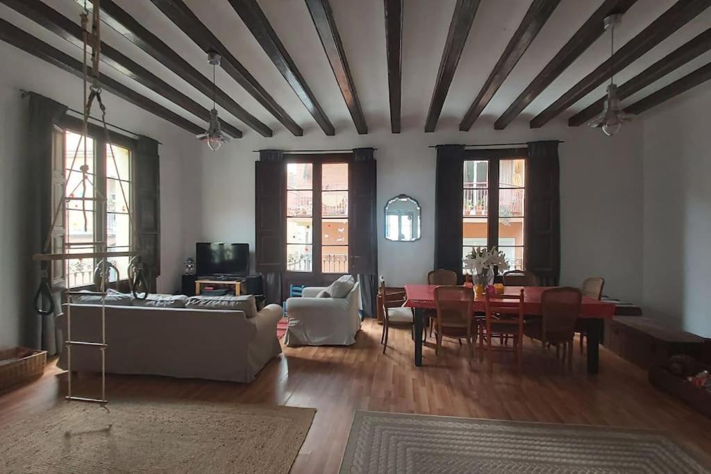 Small Room In Sants With Huge Terrace برشلونة المظهر الخارجي الصورة