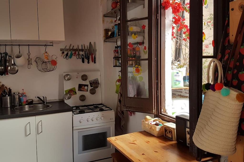 Small Room In Sants With Huge Terrace برشلونة المظهر الخارجي الصورة